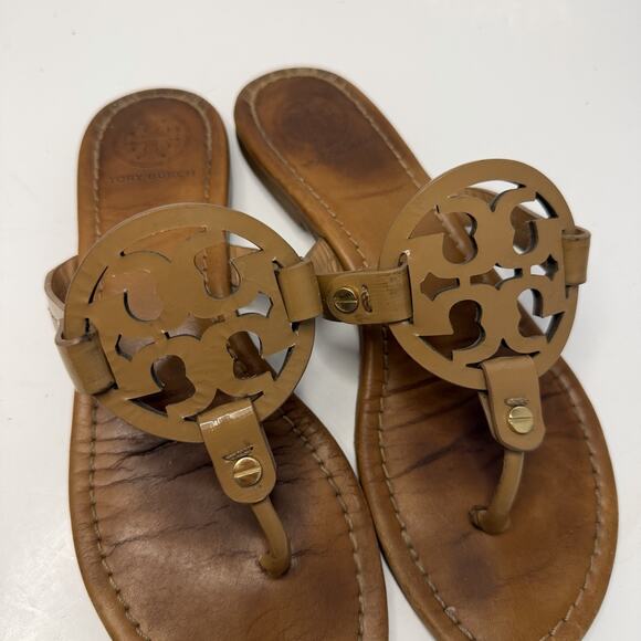 Tory Burch Miller Brown Leather Medallion Flip Flop Sandals Size 7.5 Classic - Picture 2 of 12